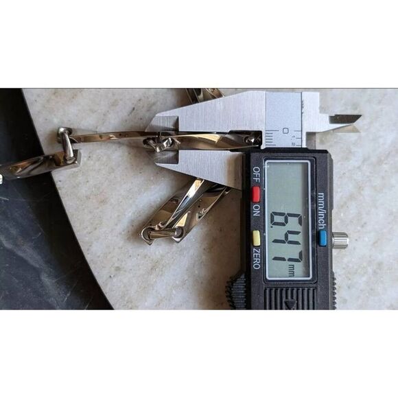 Vintage Salvatore Ferragamo Twisted Rectangular Silver Links 16 Inches - Picture 8 of 8